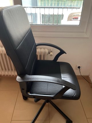Silla de estudio giratoria negra