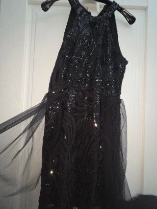 Abito da sera nero con paillettes