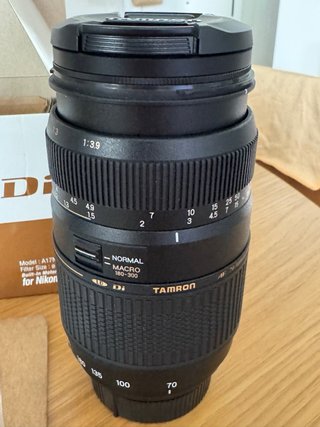 Tamron AF 70-300mm f/4-5.6 Di LD Macro 1:2