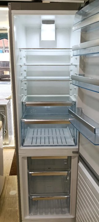 NEVERA COMBI AEG NO FROST ENERGÍA A+