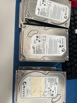 Lote 12 Discos Duros HDD Hitachi Seagate etc 6TB!