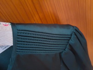 Blusa Sfera Satén Verde Talla M
