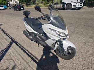 Kawasaki J300 Maxi Scooter