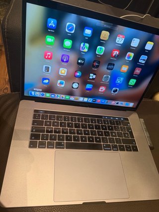 MacBook Pro 15 256GB 16GB RAM
