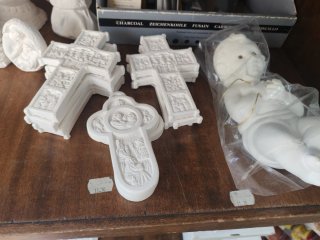 Figuras de escayola: gatos, osos, corazón