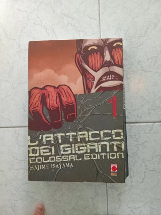 L'attacco dei giganti. Colossal edition