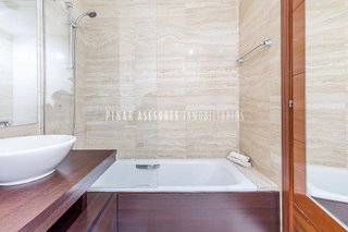 Piso en alquiler en Sanchinarro en Madrid