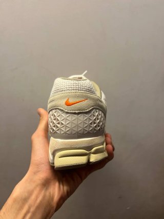 Nike Zoom Vomero 5