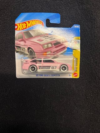 Hot Wheels '87 Ford Sierra Cosworth