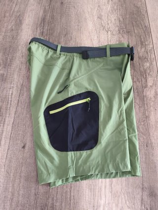 Pantalón corto Trango World verde