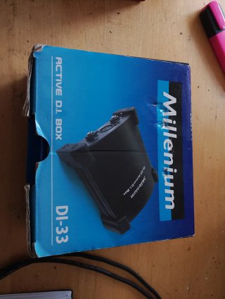 Caja Activa Millenium DI-33 D.I. Box