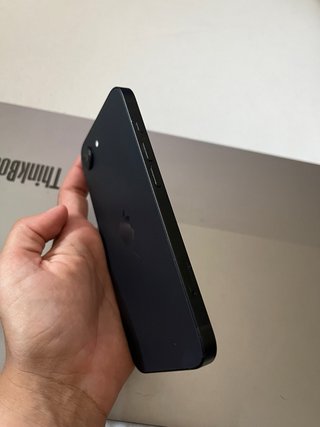 iPhone 16e