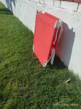 Tumbona plegable rojo anaranjado y blanca Ikea