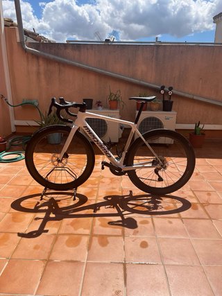Bicicleta de carrtera Megamo Raise de Carbono