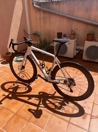 Bicicleta de carrtera Megamo Raise de Carbono