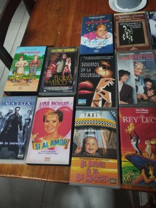 Lote 16 Cintas VHS Películas Varias