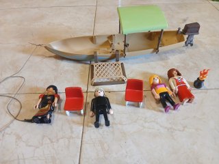 Barco Playmobil con accesorios