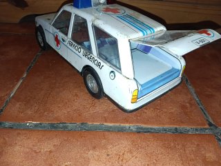 Coche Ambulancia Juguete Roman