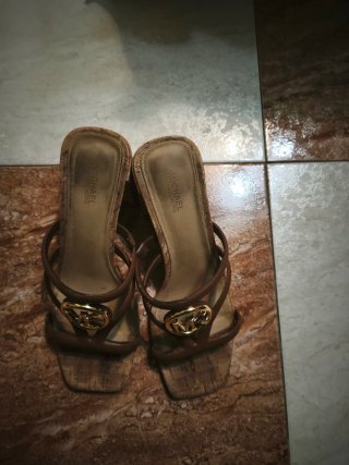 Sandalias Michael Kors Marrón Tacon