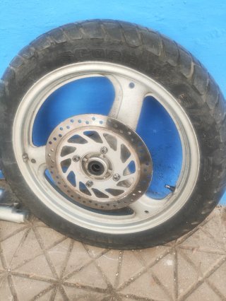 Rueda frontal Honda Varadero XL 125cc