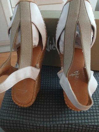 Sandalias Vidorreta Tiras Elásticas Napa Blanco