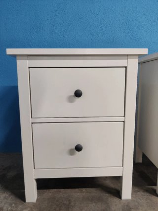 Mesita 2 cajones HEMNES blanca 54x66cm