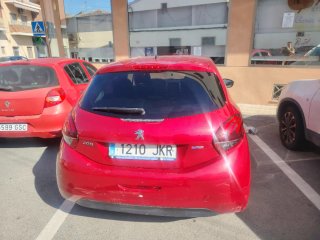 Peugeot 208 2015