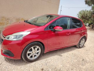 Peugeot 208 2015