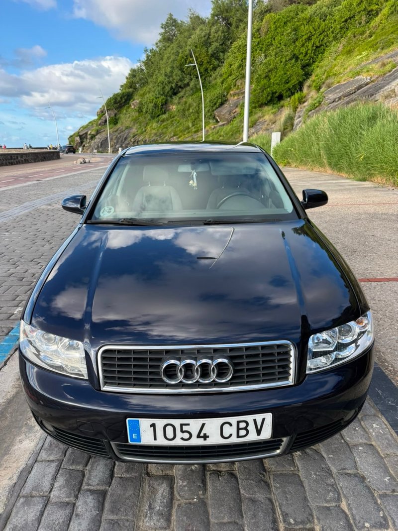 Audi A4 1.8T 2002 - foto 1