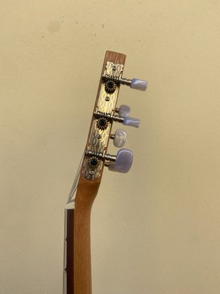 Guitarlele Admira Nuevo