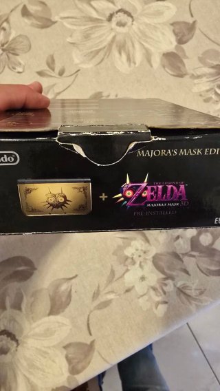 New Nintendo 3DS XL Majora's Mask Edition