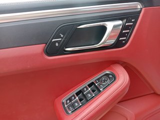 Porsche Macan GTS 2016