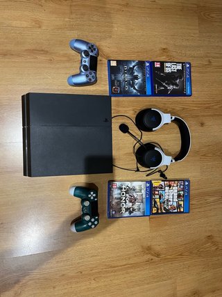 Pacchetto PS4