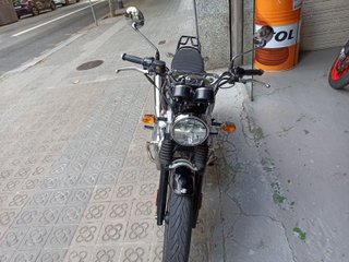 ROYAL ENFIELD INTERCEPTOR 650