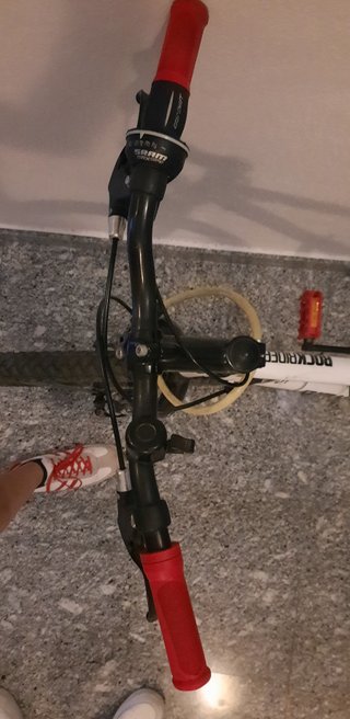 Bicicleta B'TWIN blanca 24 pulgadas