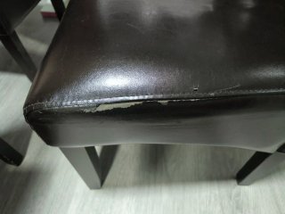 Conjunto mesa y Silla de comedor en polipiel