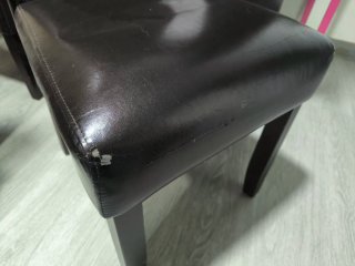Conjunto mesa y Silla de comedor en polipiel