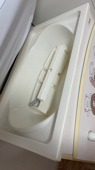 Cajonera cambiador bebé con bañera