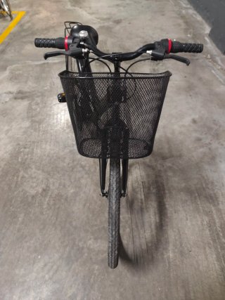Bicicleta paseo mujer con canasta