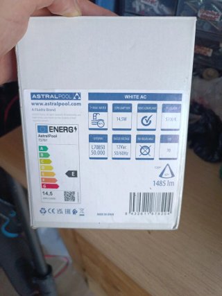 Foco de led con todos los accesorios