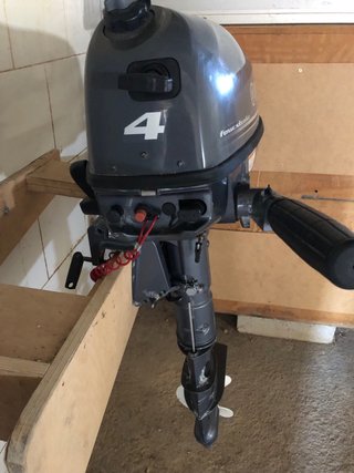 Motor fueraborda Yamaha 4CV 4 tiempos con papeles