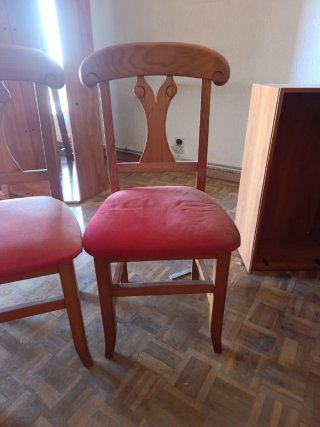 Juego de 4 sillas de comedor madera y tela