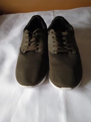 Sneakers sportive verde kaki T40