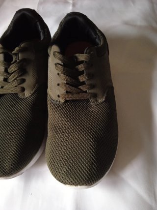 Sneakers sportive verde kaki T40