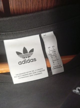 Camiseta Adidas Vintage Marrón