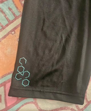 Leggings pirata deportivos negros y azules