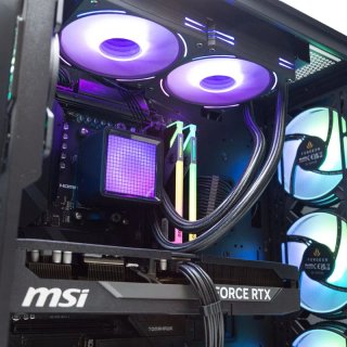 PC Gaming Ryzen 7 9800X3D | 32GB RAM RTX 5070 TI