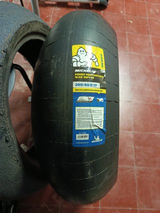 Neumático Michelin Slick Soft 24 200/60 R17