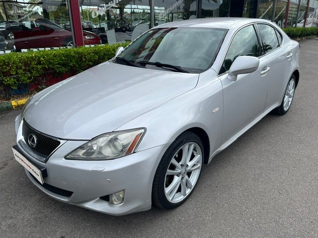 Lexus IS 220 CDI 177CV 6VEL - foto 1