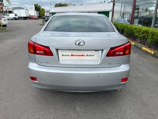 Lexus IS 220 CDI 177CV 6VEL